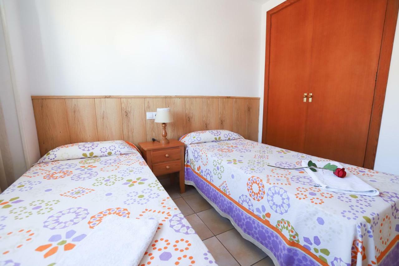 Costa Daurada Apartaments - Regueral กัมบริลส์ ภายนอก รูปภาพ