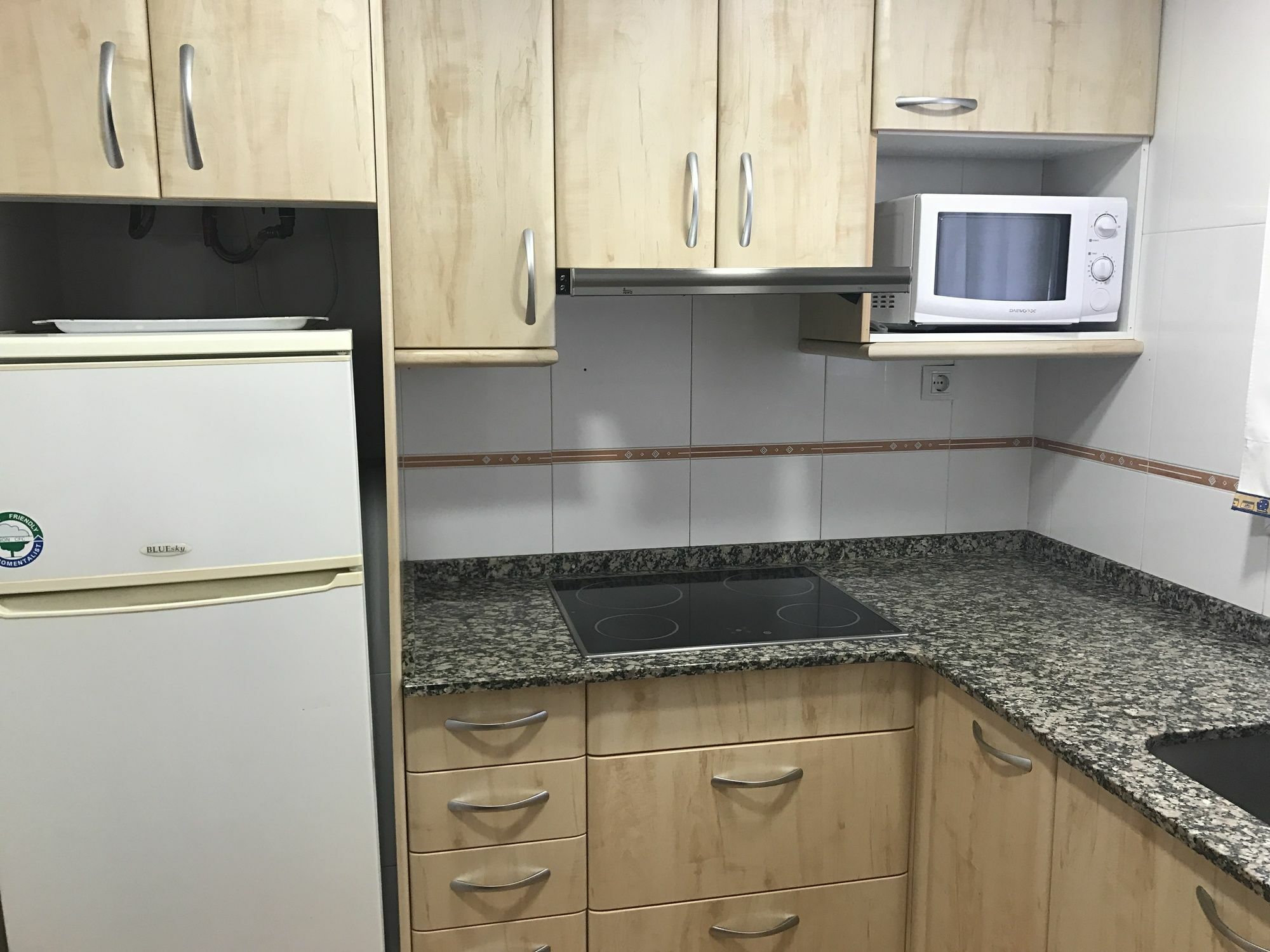 Costa Daurada Apartaments - Regueral กัมบริลส์ ภายนอก รูปภาพ
